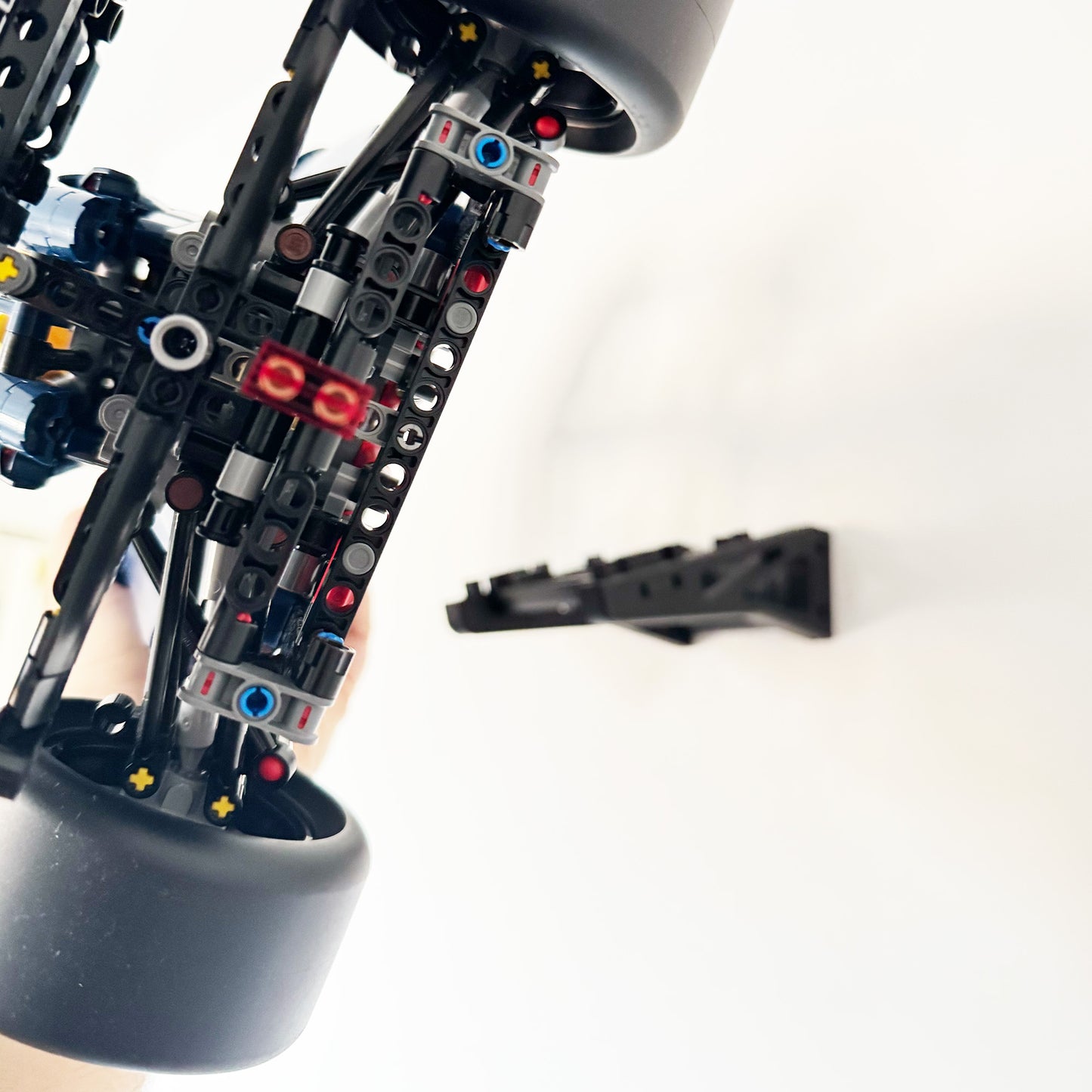Angled Wall Mount for LEGO® Technic Oracle Red Bull Racing RB20 F1 Car (42206)